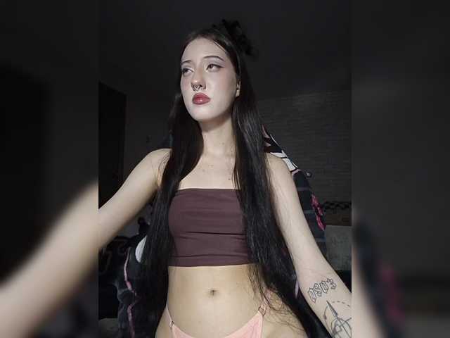 AlishaFomalgaut live cam on BongaCams