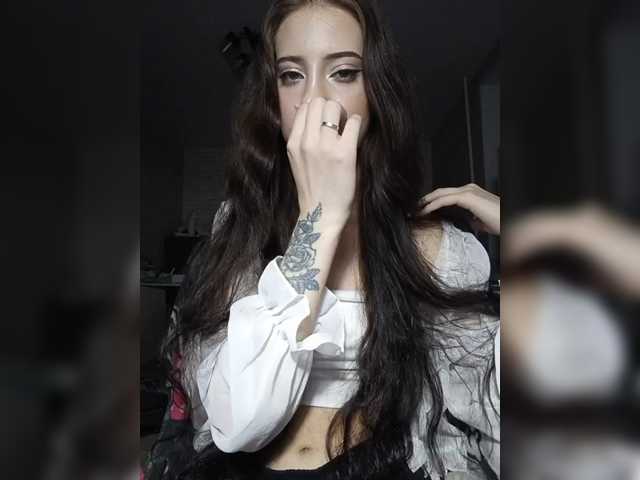 AlishaFomalgaut live cam on BongaCams