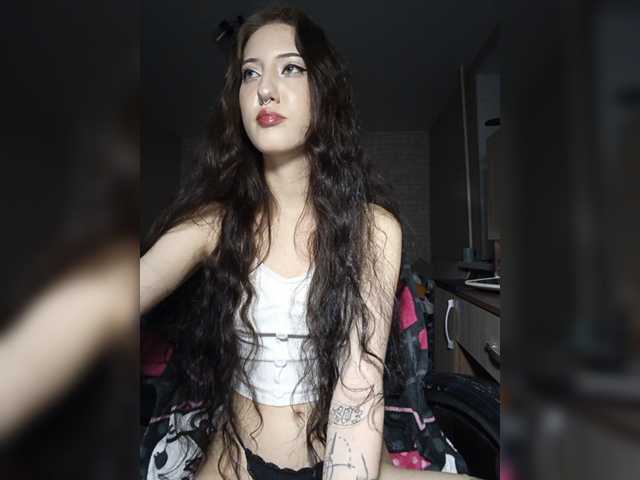 AlishaFomalgaut live cam on BongaCams