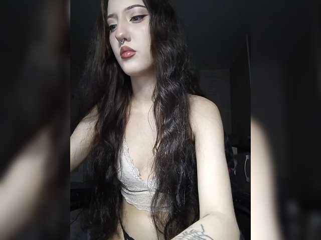 AlishaFomalgaut live cam on BongaCams
