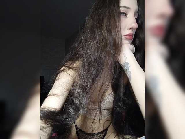 AlishaFomalgaut live cam on BongaCams