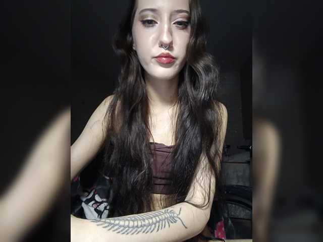 AlishaFomalgaut live cam on BongaCams