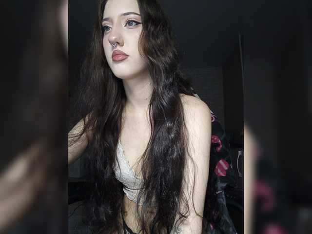AlishaFomalgaut live cam on BongaCams