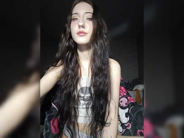 AlishaFomalgaut live cam on BongaCams