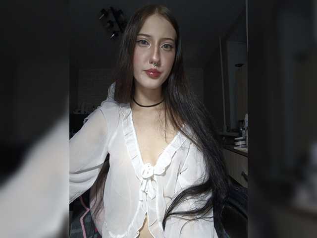 AlishaFomalgaut live cam on BongaCams
