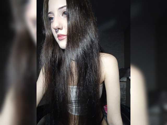 AlishaFomalgaut live cam on BongaCams