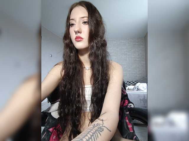 AlishaFomalgaut live cam on BongaCams