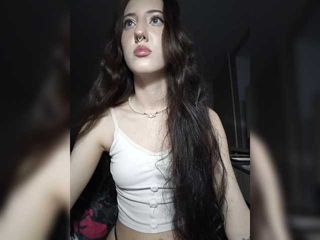 AlishaFomalgaut live cam on BongaCams