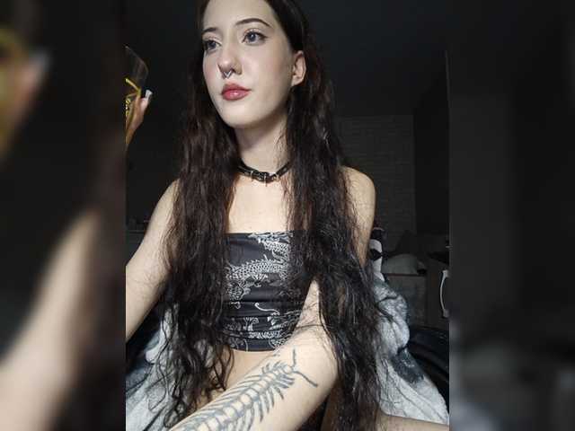 AlishaFomalgaut live cam on BongaCams
