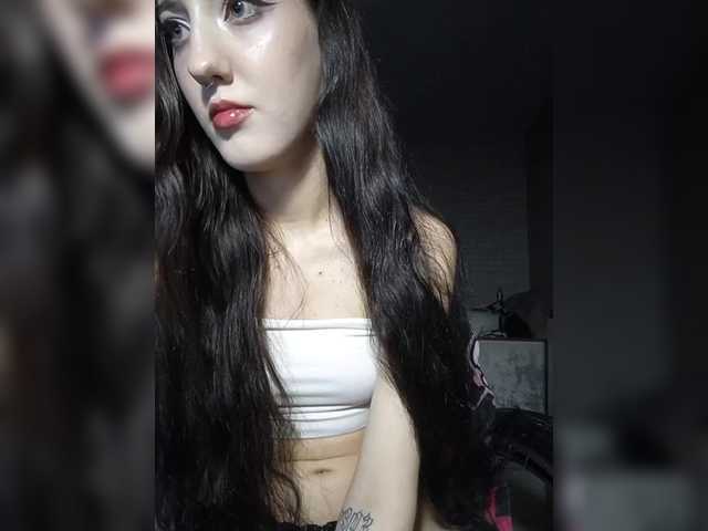 AlishaFomalgaut live cam on BongaCams
