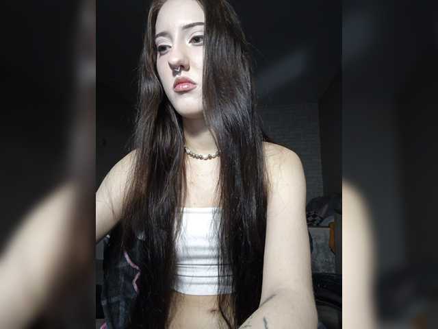 AlishaFomalgaut live cam on BongaCams