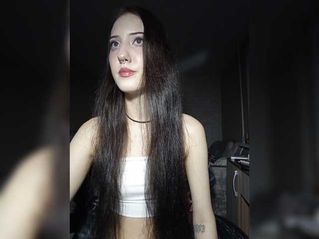AlishaFomalgaut live cam on BongaCams