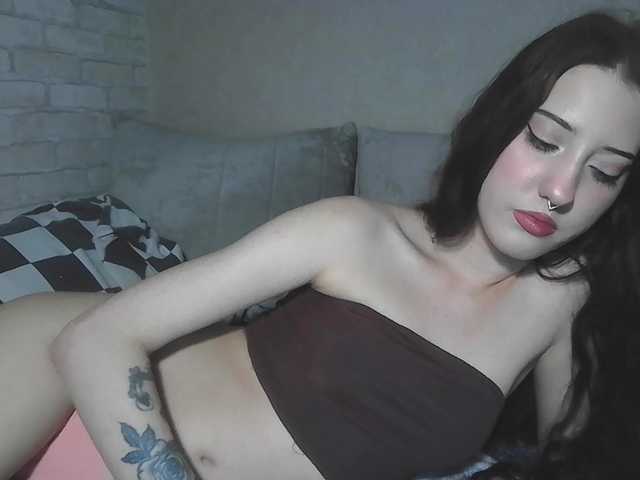 AlishaFomalgaut live cam on BongaCams