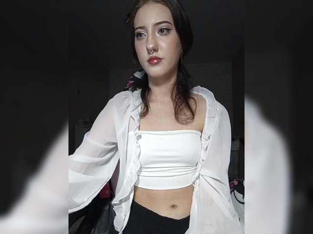 AlishaFomalgaut live cam on BongaCams
