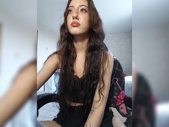 AlishaFomalgaut live cam on BongaCams