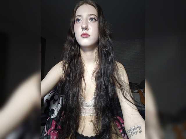 AlishaFomalgaut live cam on BongaCams