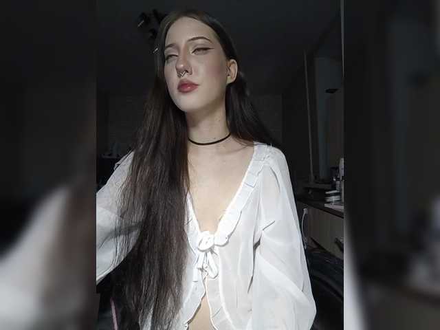 AlishaFomalgaut live cam on BongaCams