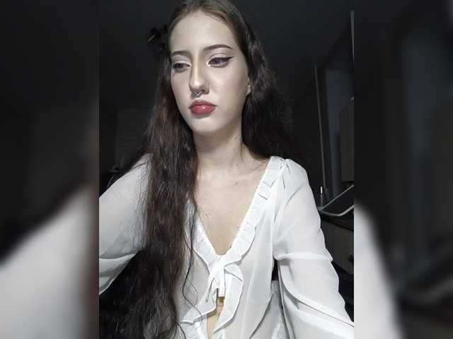 AlishaFomalgaut live cam on BongaCams
