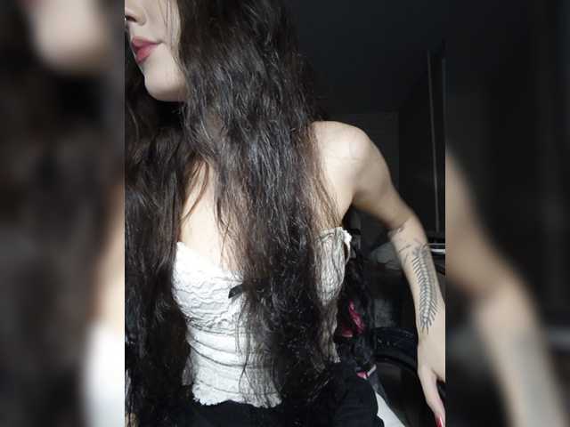 AlishaFomalgaut live cam on BongaCams