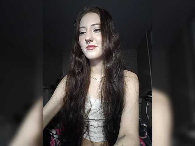 AlishaFomalgaut live cam on BongaCams