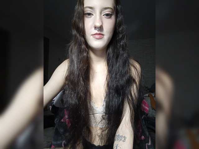 AlishaFomalgaut live cam on BongaCams