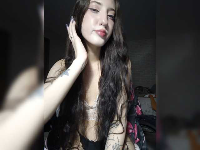AlishaFomalgaut live cam on BongaCams