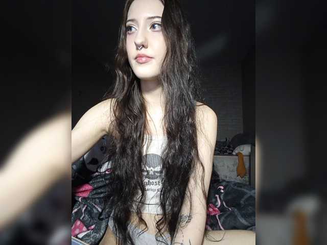 AlishaFomalgaut live cam on BongaCams