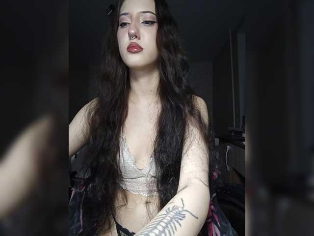 AlishaFomalgaut live cam on BongaCams