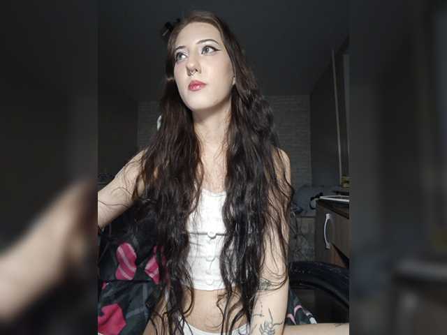 AlishaFomalgaut live cam preview