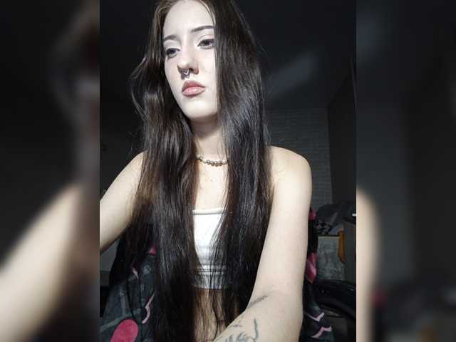 AlishaFomalgaut live cam on BongaCams