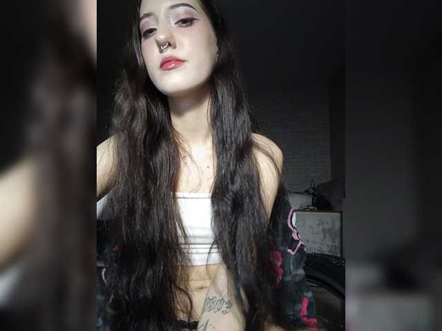 AlishaFomalgaut live cam on BongaCams