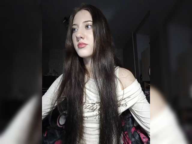 AlishaFomalgaut live cam on BongaCams