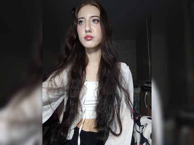 AlishaFomalgaut live cam on BongaCams