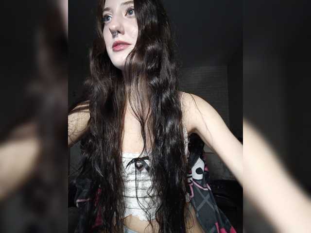 AlishaFomalgaut live cam on BongaCams