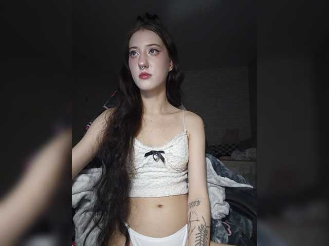 AlishaFomalgaut live cam on BongaCams