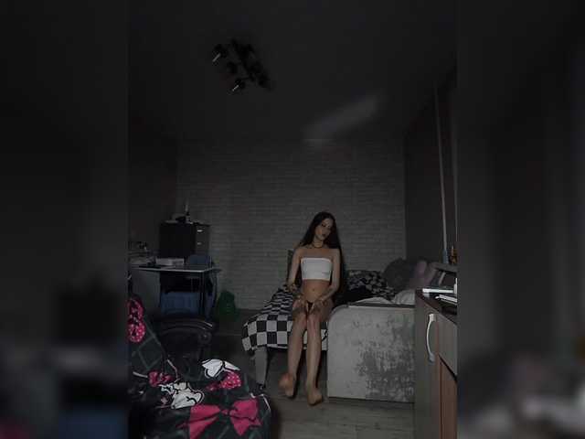 AlishaFomalgaut live cam on BongaCams
