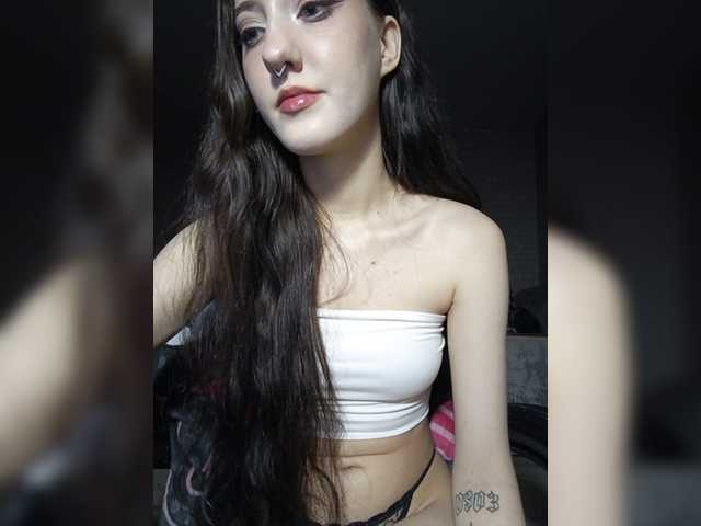AlishaFomalgaut live cam on BongaCams