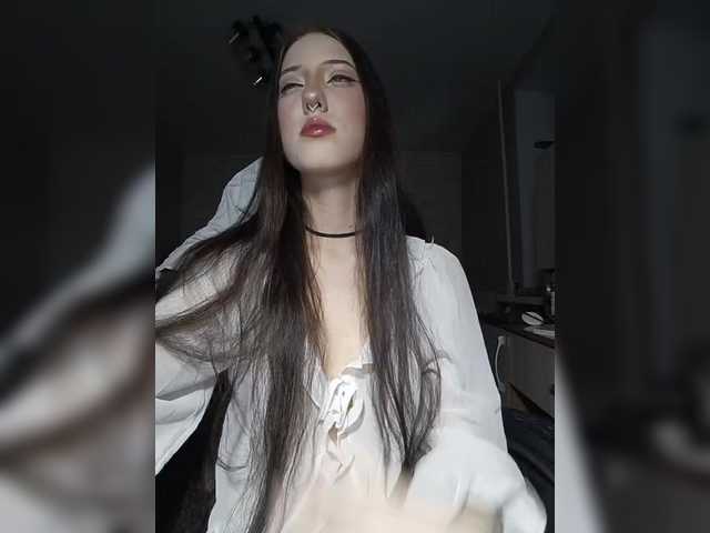 AlishaFomalgaut live cam on BongaCams