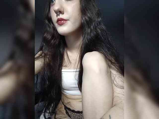 AlishaFomalgaut webcam