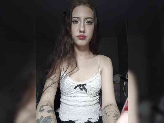 AlishaFomalgaut webcam
