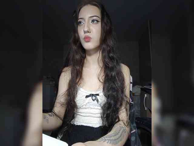 AlishaFomalgaut webcam