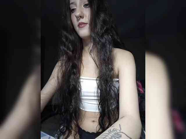 AlishaFomalgaut webcam