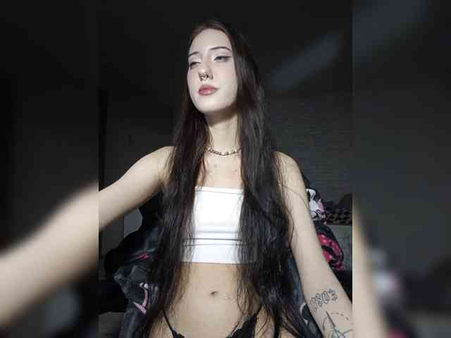AlishaFomalgaut webcam
