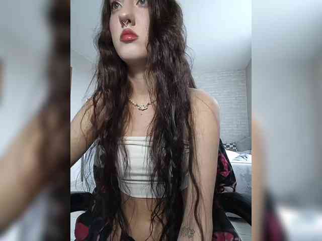 AlishaFomalgaut webcam