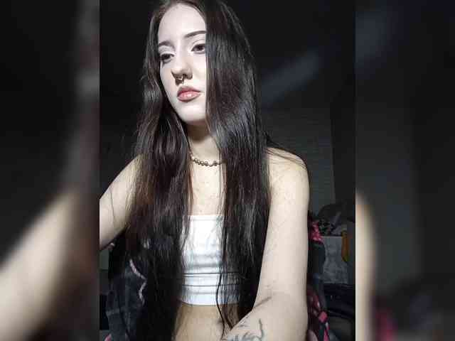 AlishaFomalgaut webcam