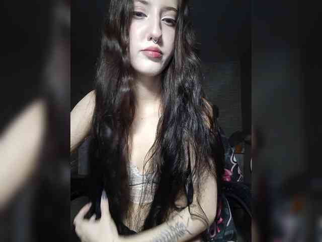 AlishaFomalgaut webcam