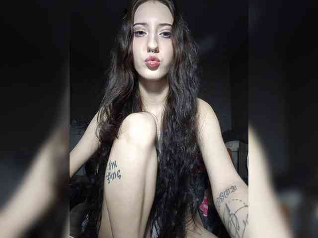 AlishaFomalgaut webcam