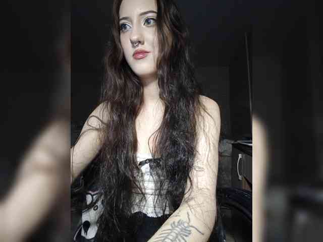 AlishaFomalgaut webcam