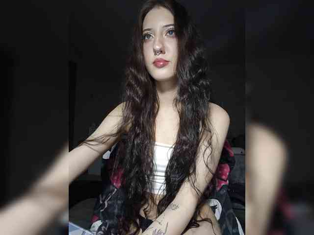 AlishaFomalgaut webcam