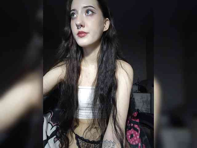 AlishaFomalgaut webcam